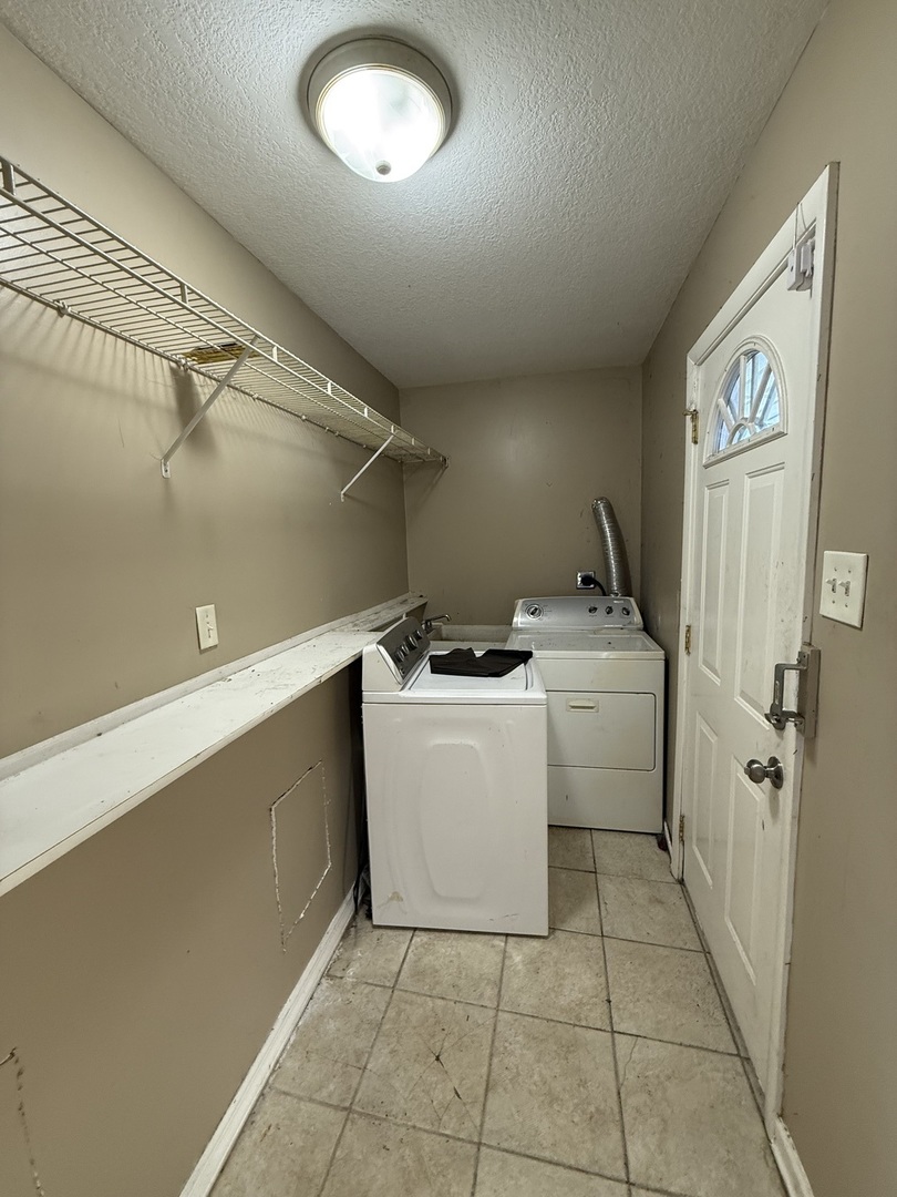 450 Shabbona Drive Property Photo 5