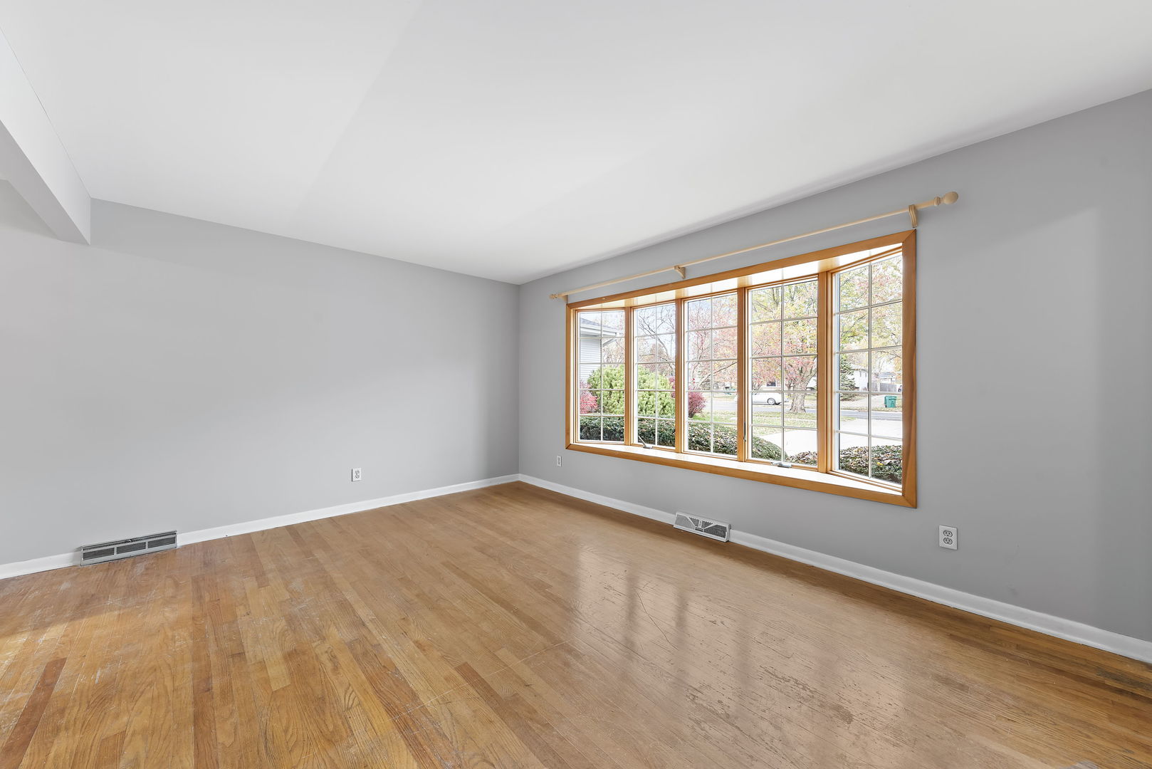 9408 Fran Lin Parkway Property Photo 2