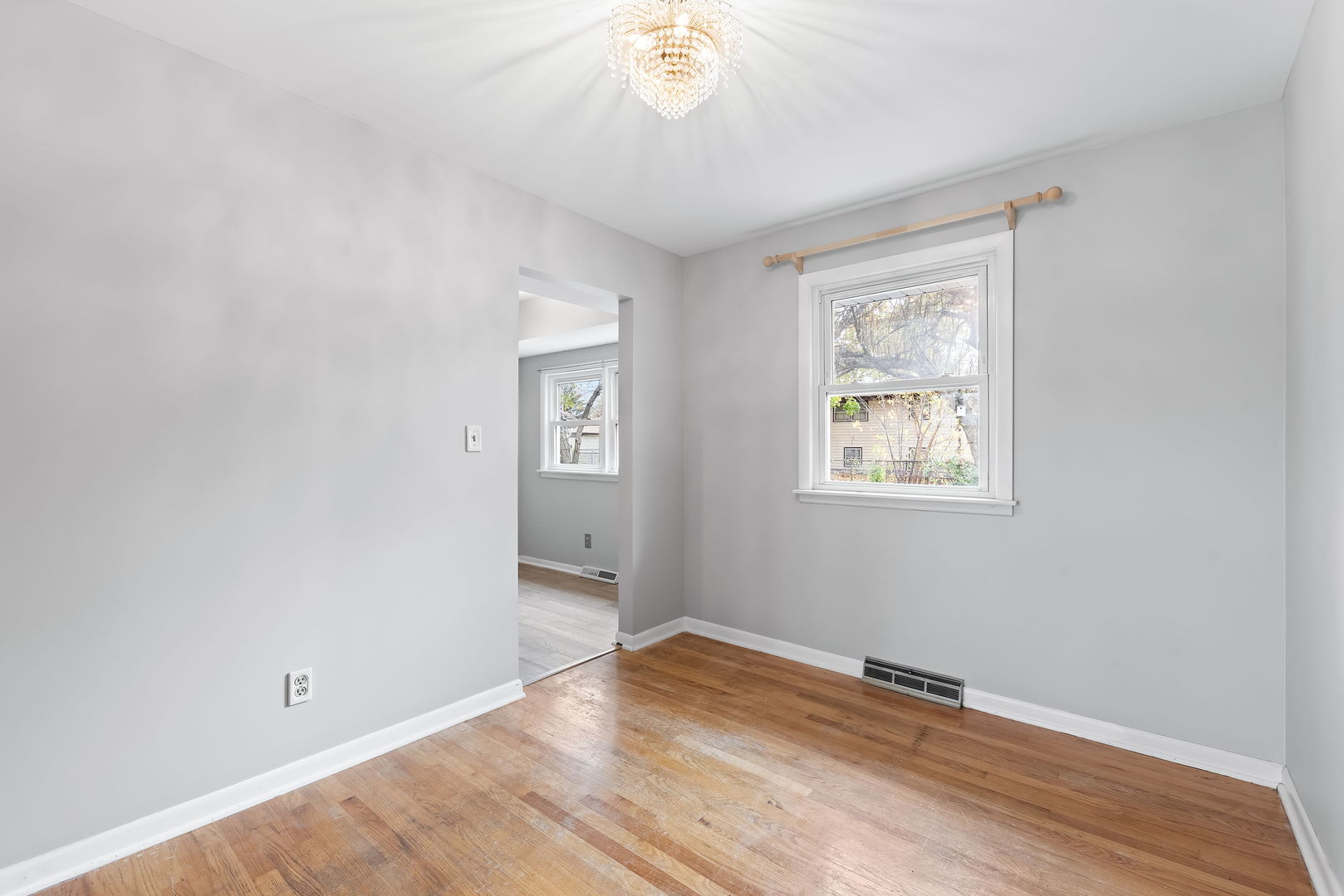 9408 Fran Lin Parkway Property Photo 6