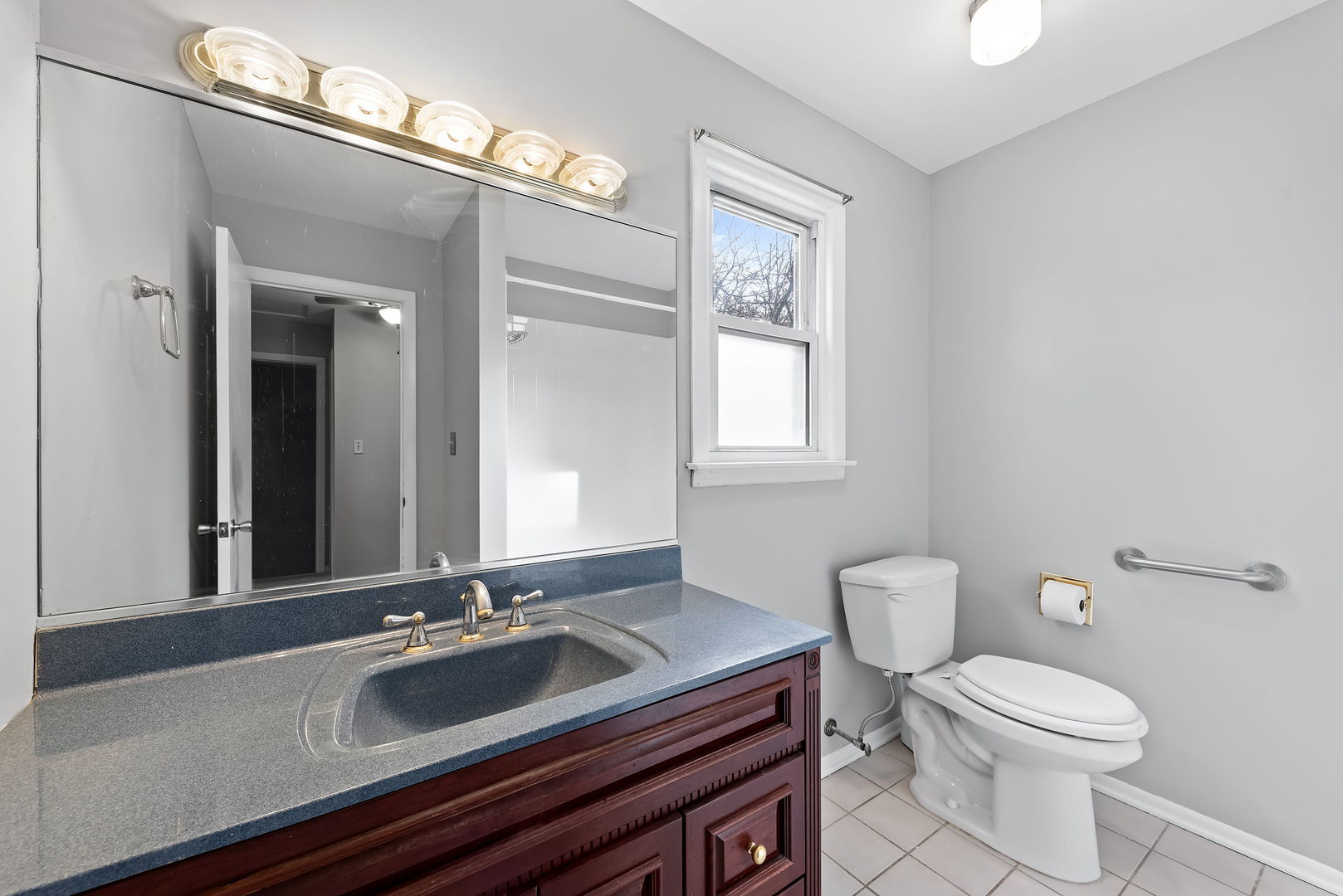 9408 Fran Lin Parkway Property Photo 12