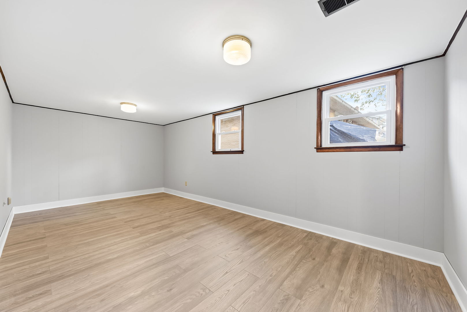 9408 Fran Lin Parkway Property Photo 13
