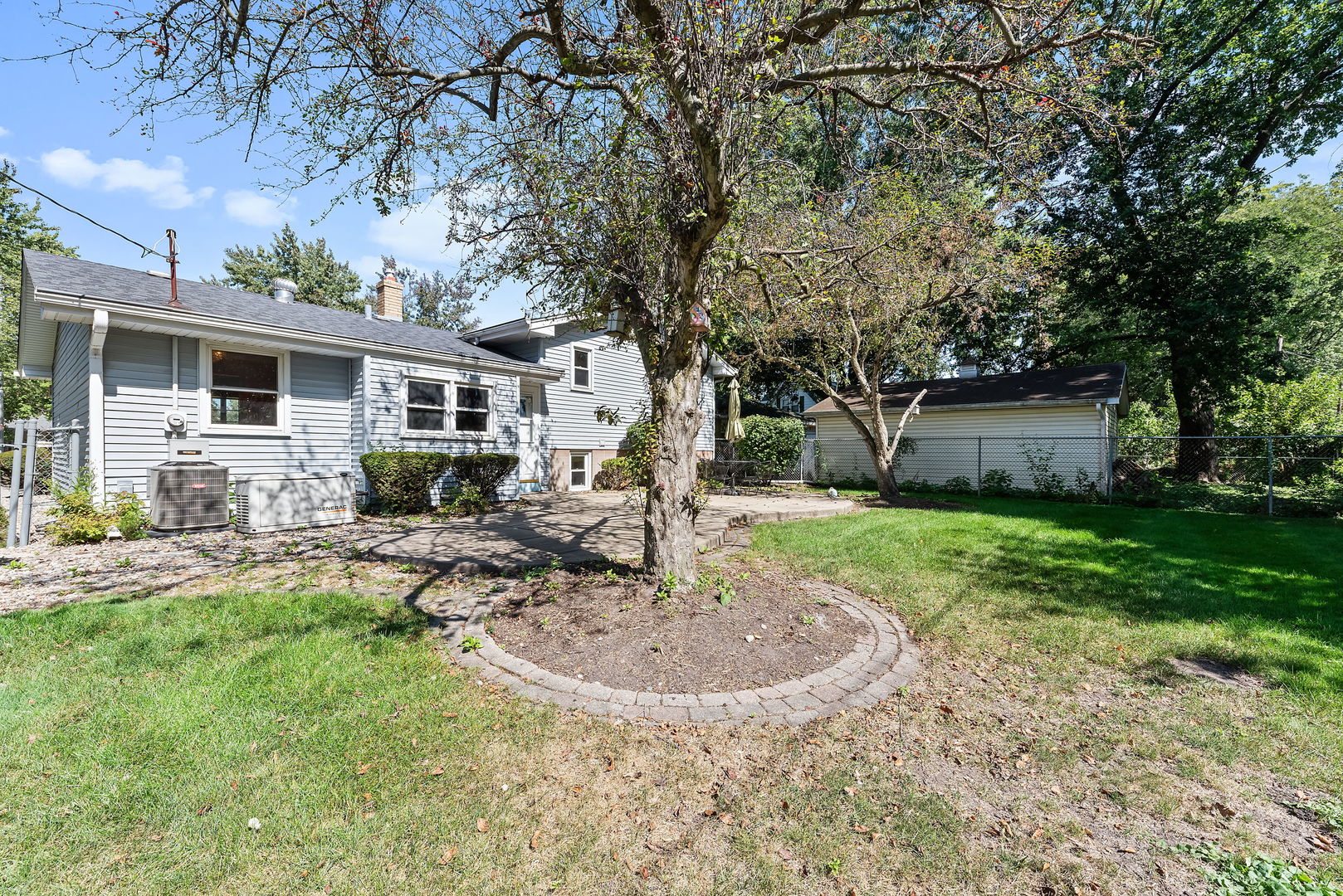 9408 Fran Lin Parkway Property Photo 22