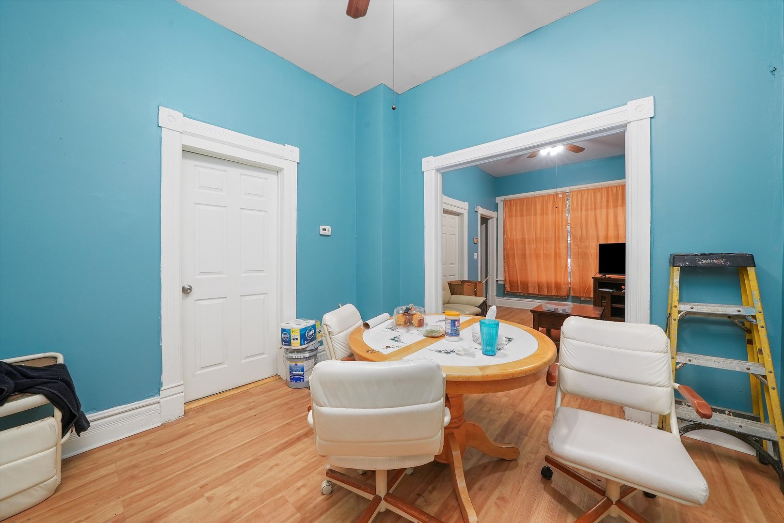 2922 E 78th Place Property Photo 8