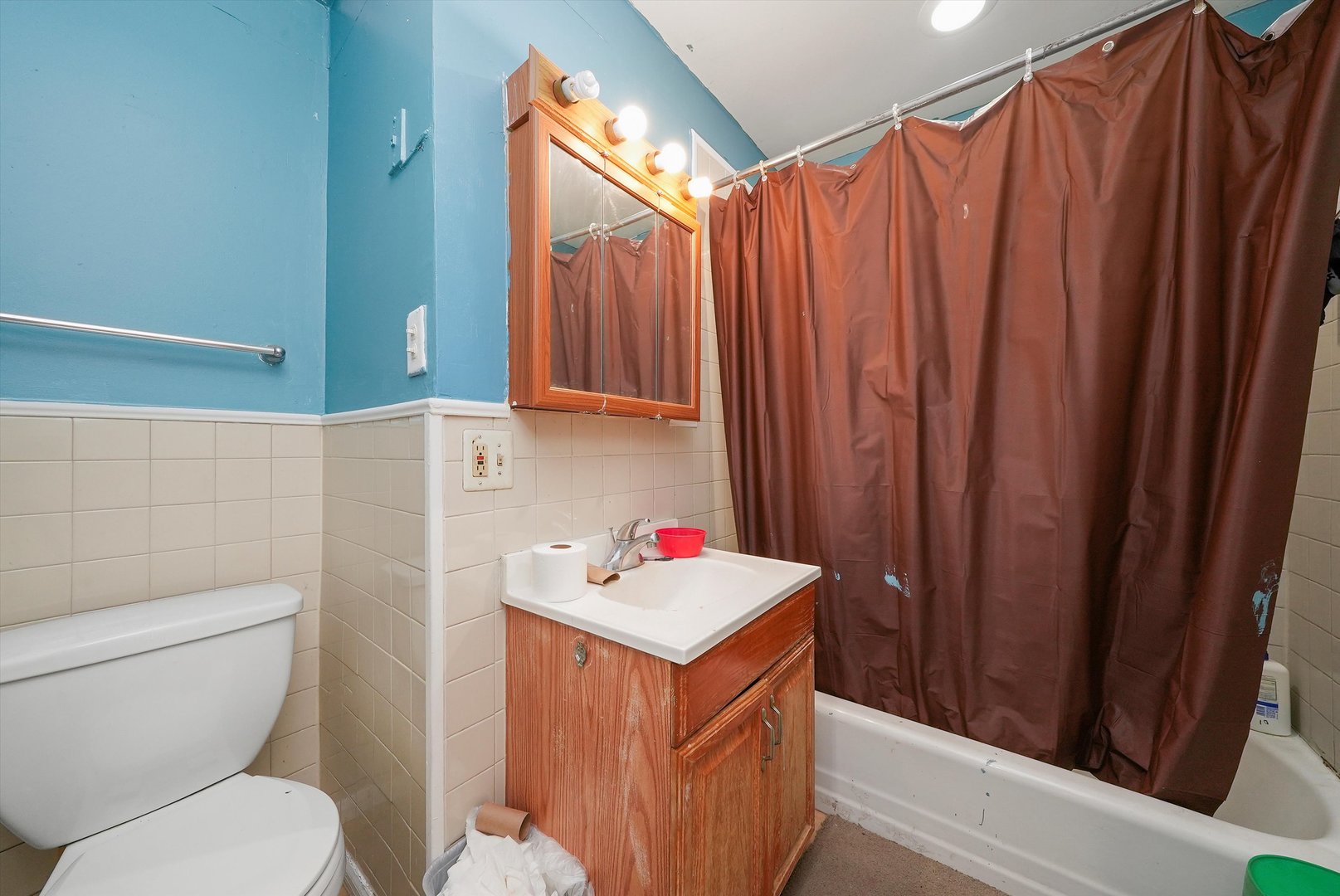 2922 E 78th Place Property Photo 11