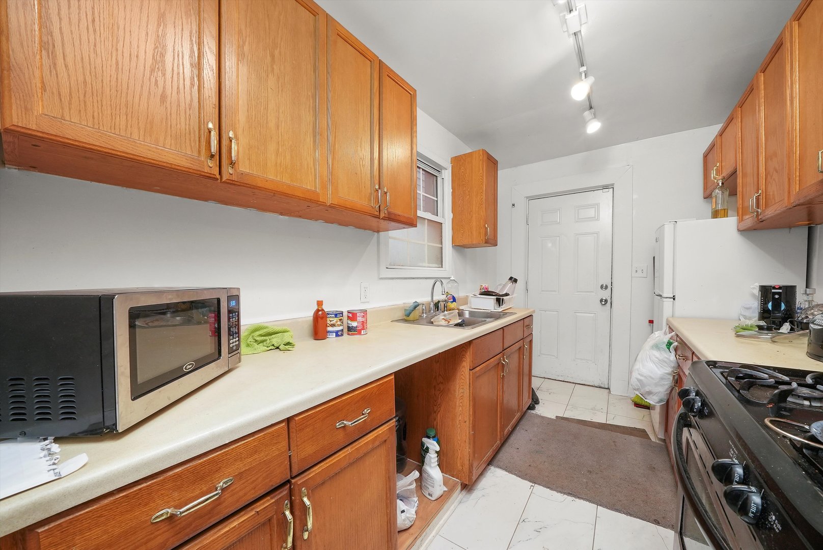 2922 E 78th Place Property Photo 13