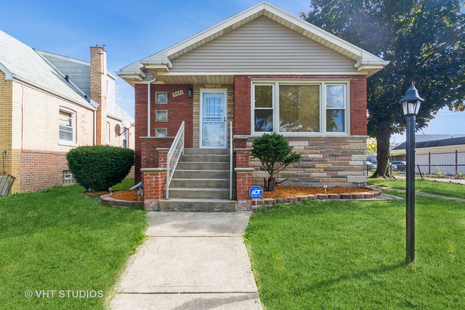 8641 S Honore Street Property Photo 1