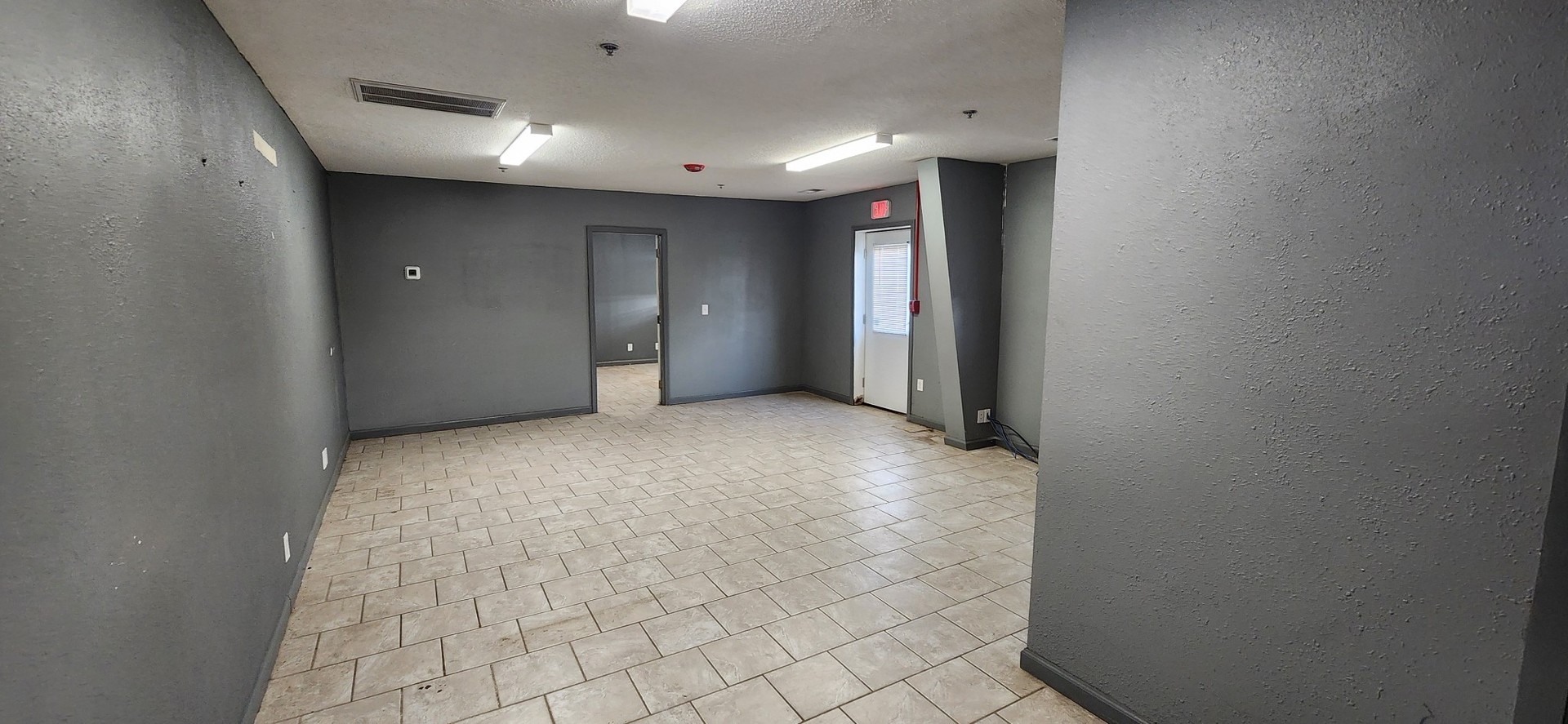 407 East Ave Property Photo 2