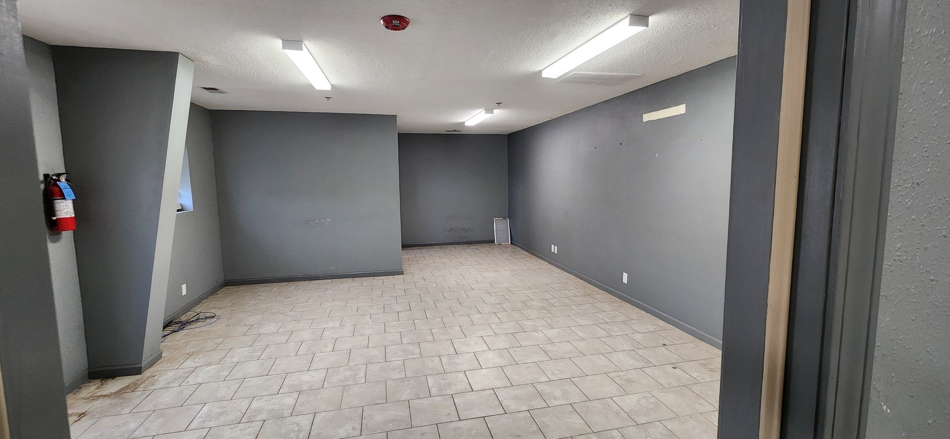 407 East Ave Property Photo 3