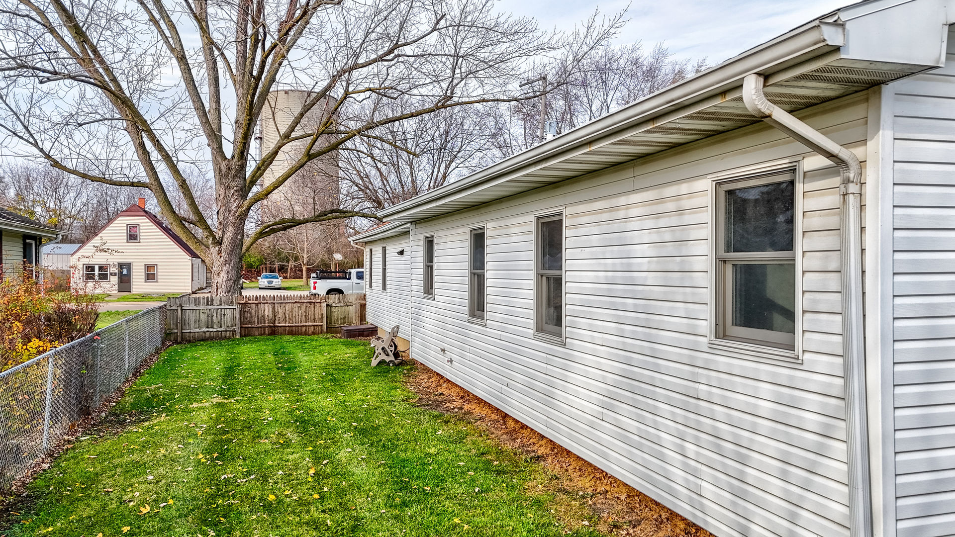 1614 Poplar Street Property Photo 10