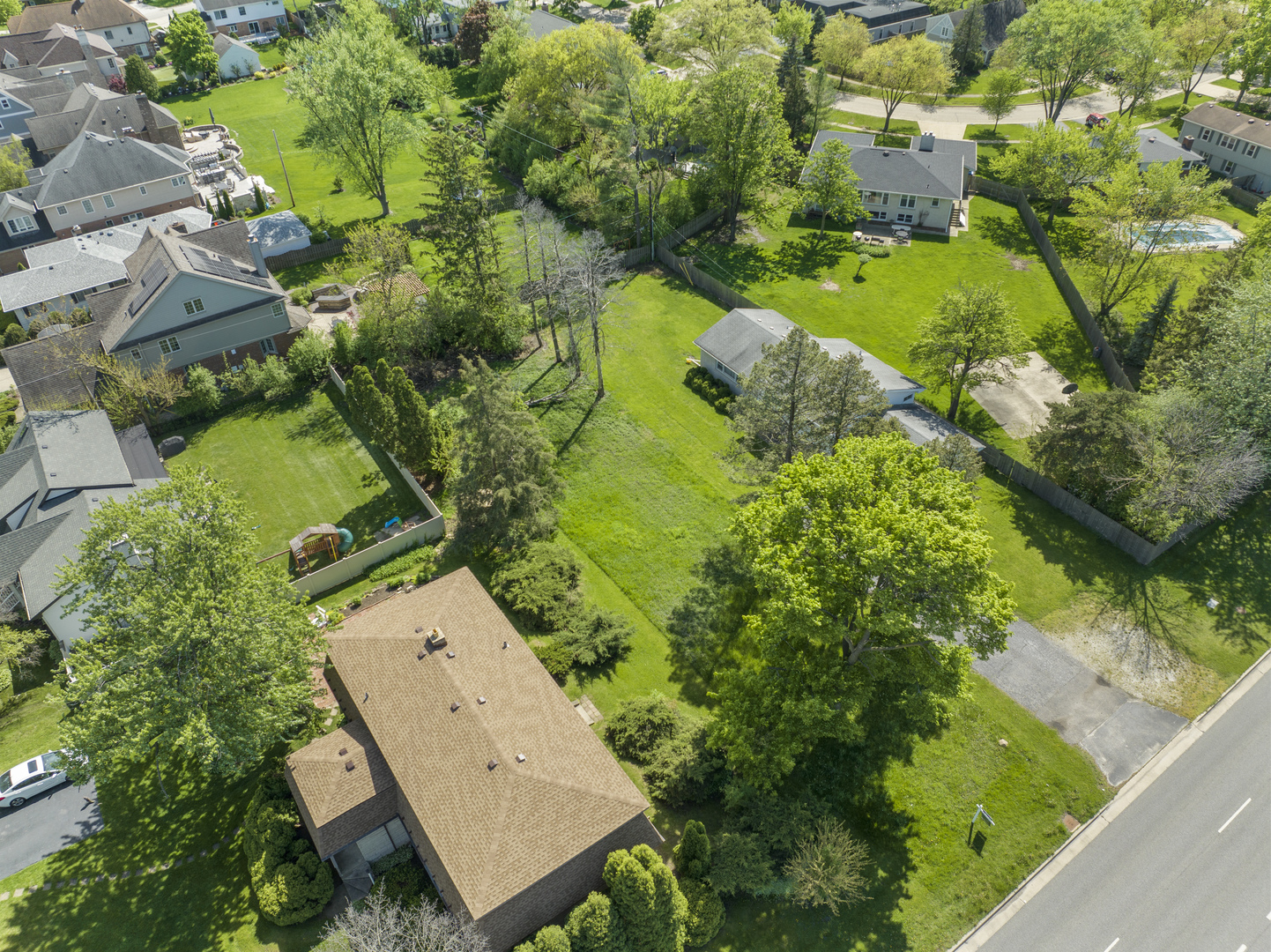 119 E Ogden Avenue Property Photo 5