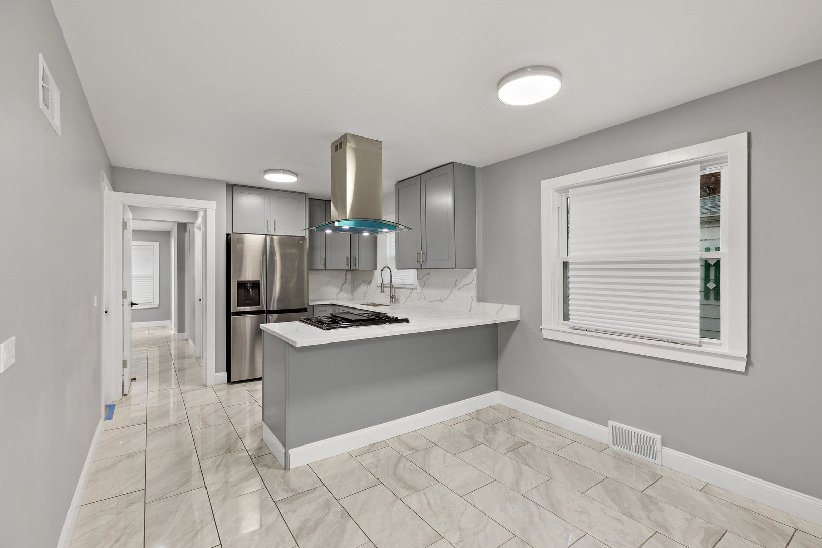 14305 S Wabash Avenue Property Photo 9