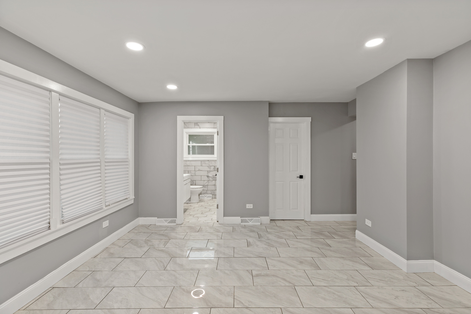 14305 S Wabash Avenue Property Photo 11