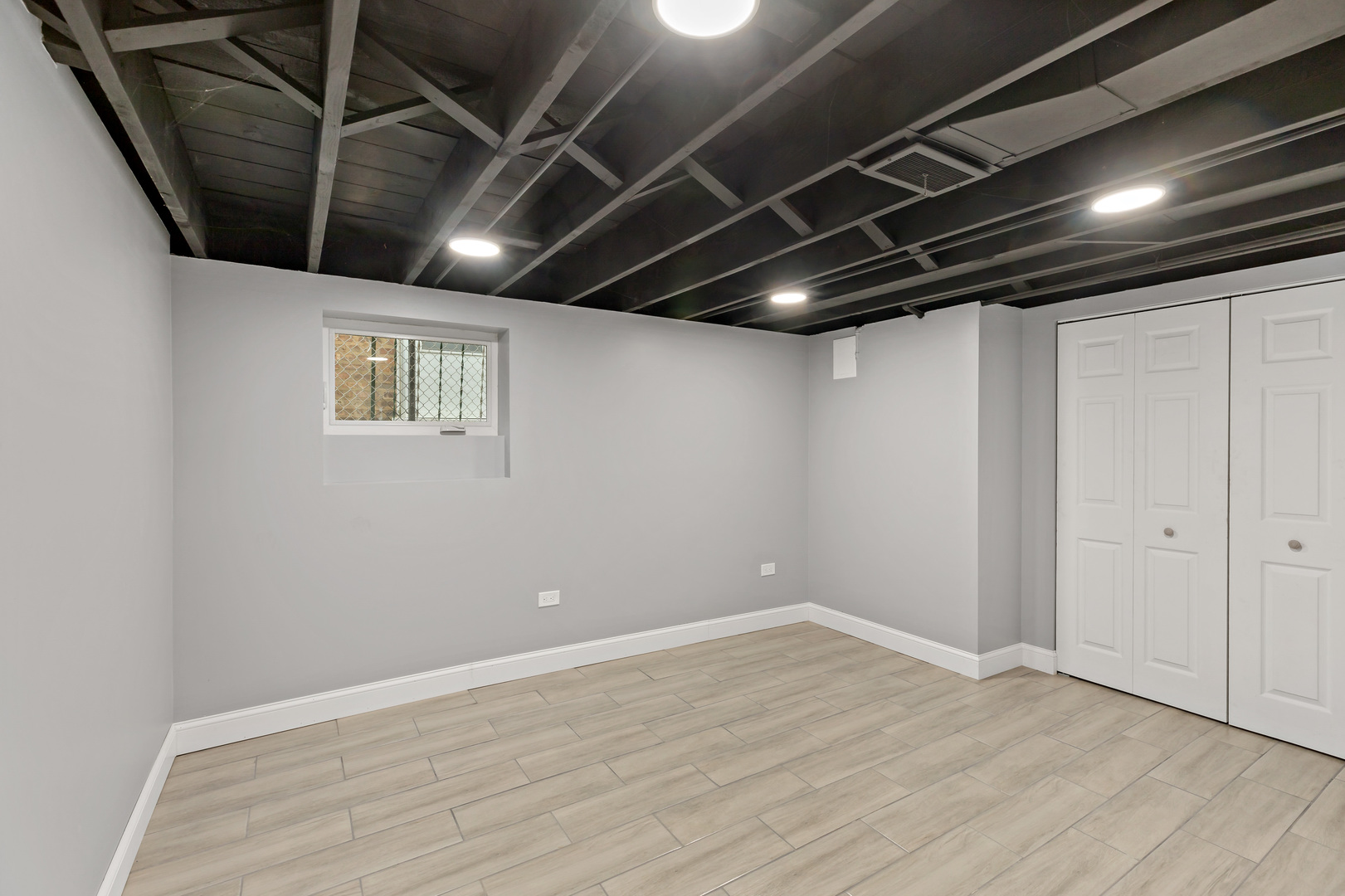 14305 S Wabash Avenue Property Photo 15