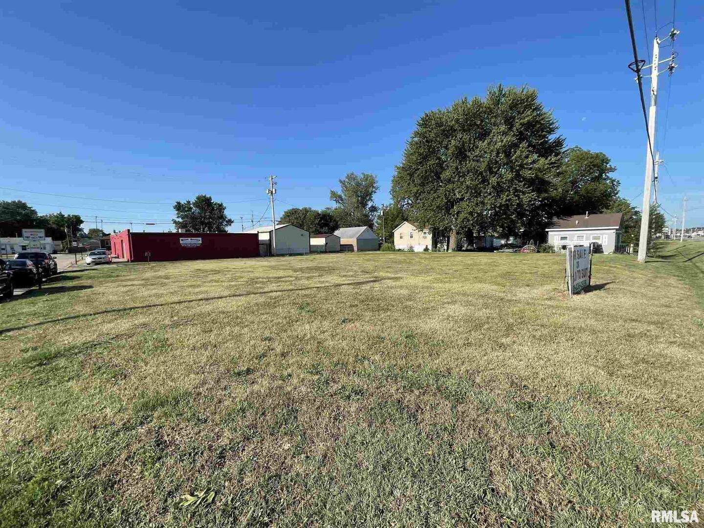 330 1st Avenue Property Photo 3