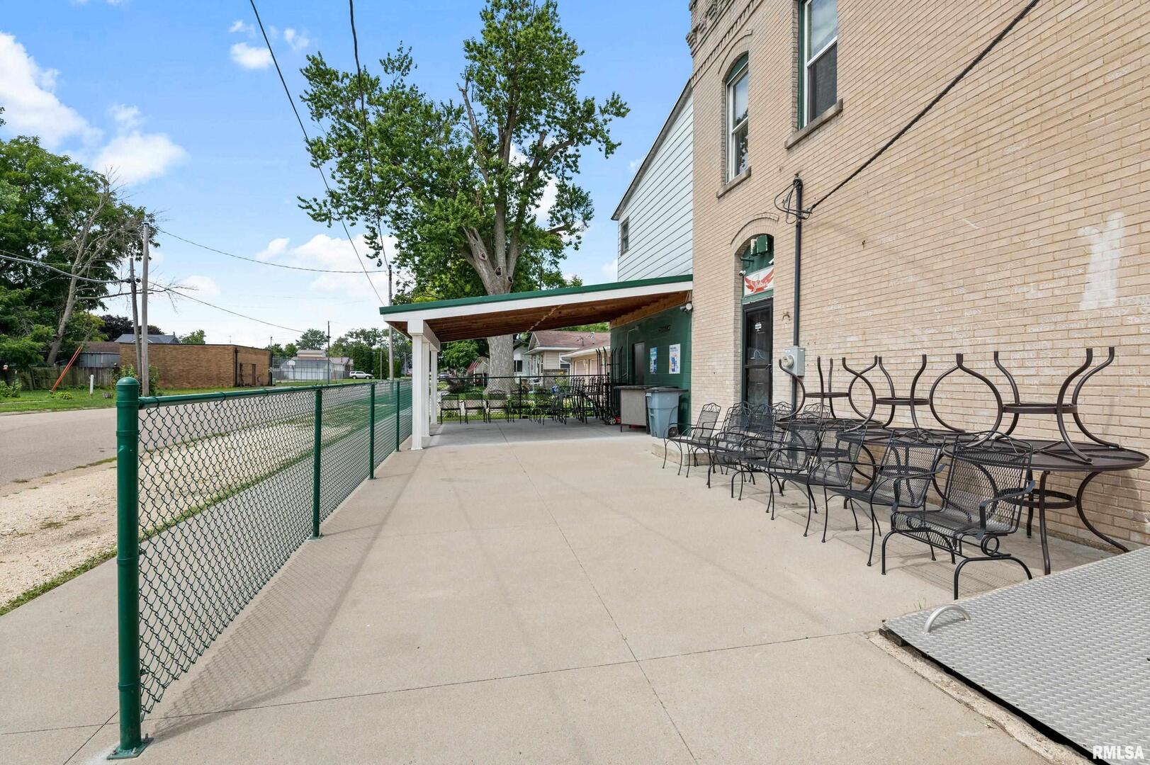 106 3rd Street Property Photo 4