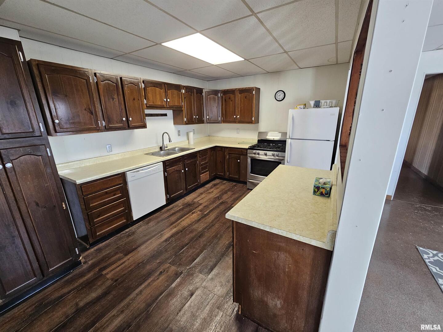106 3rd Street Property Photo 28