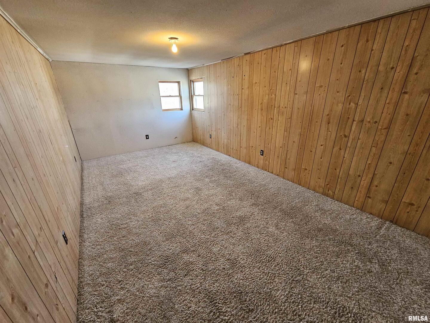 106 3rd Street Property Photo 29