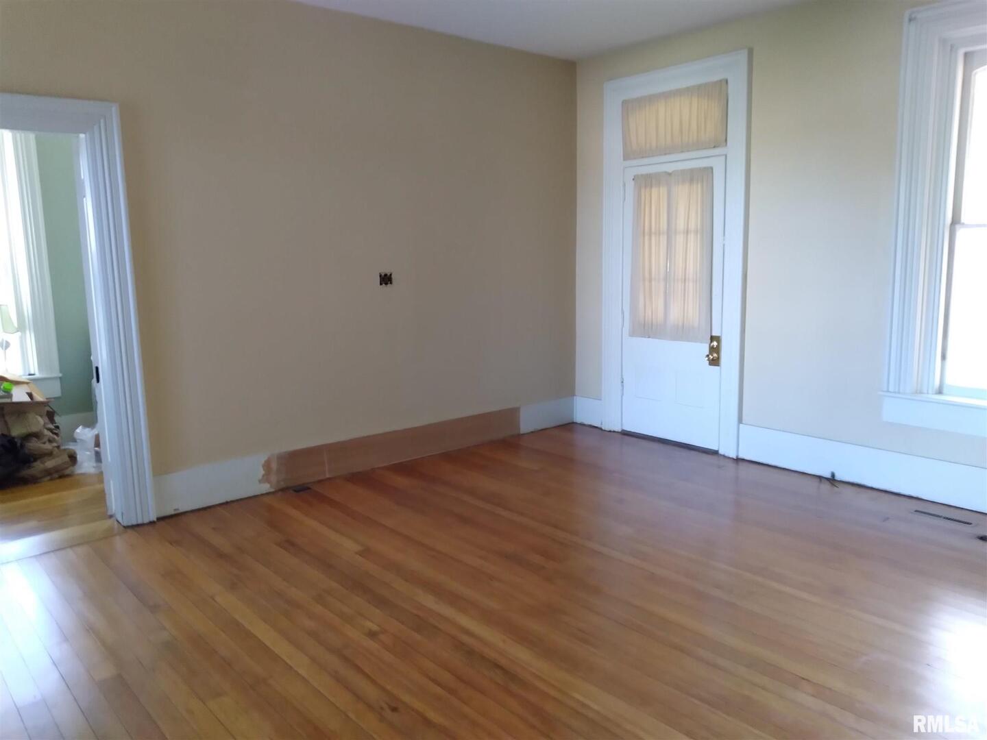 1018 8th Avenue Property Photo 9