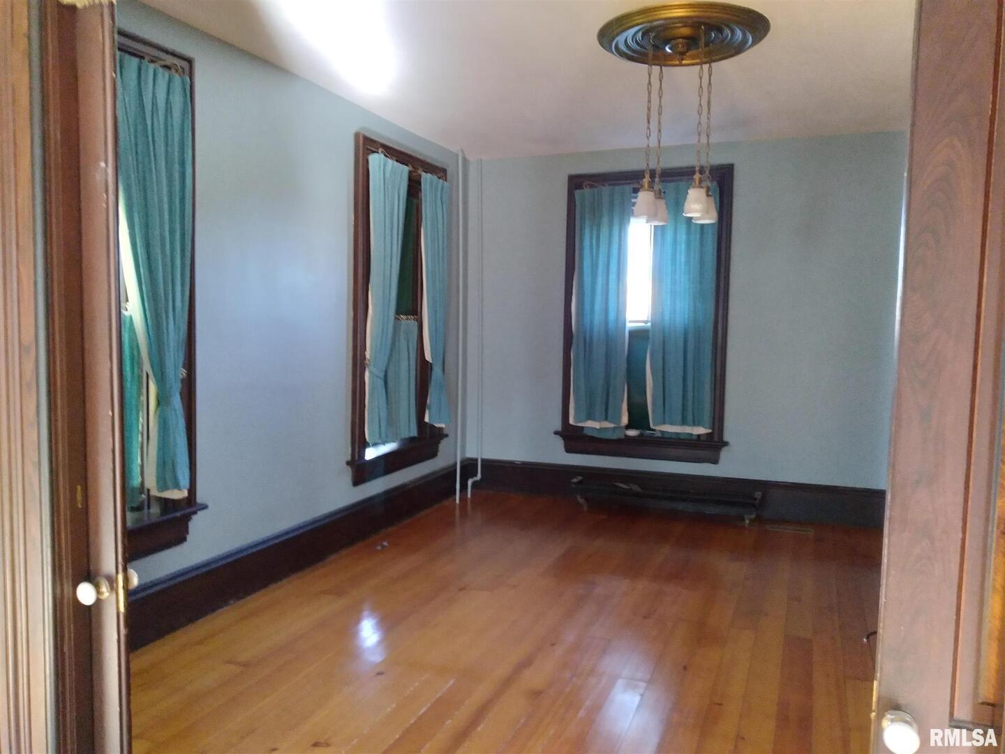 1018 8th Avenue Property Photo 10