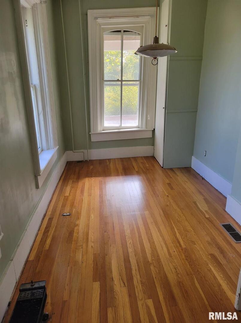 1018 8th Avenue Property Photo 11