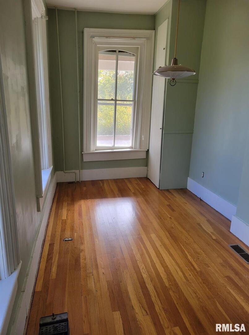 1018 8th Avenue Property Photo 12