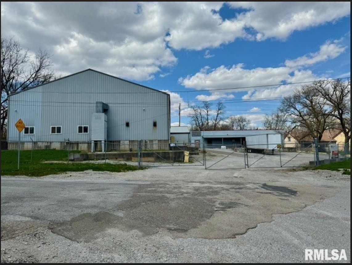 2902 Indian Road Property Photo 4