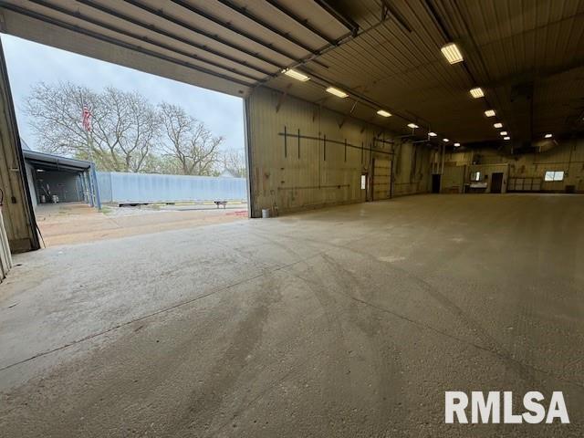 2902 Indian Road Property Photo 9