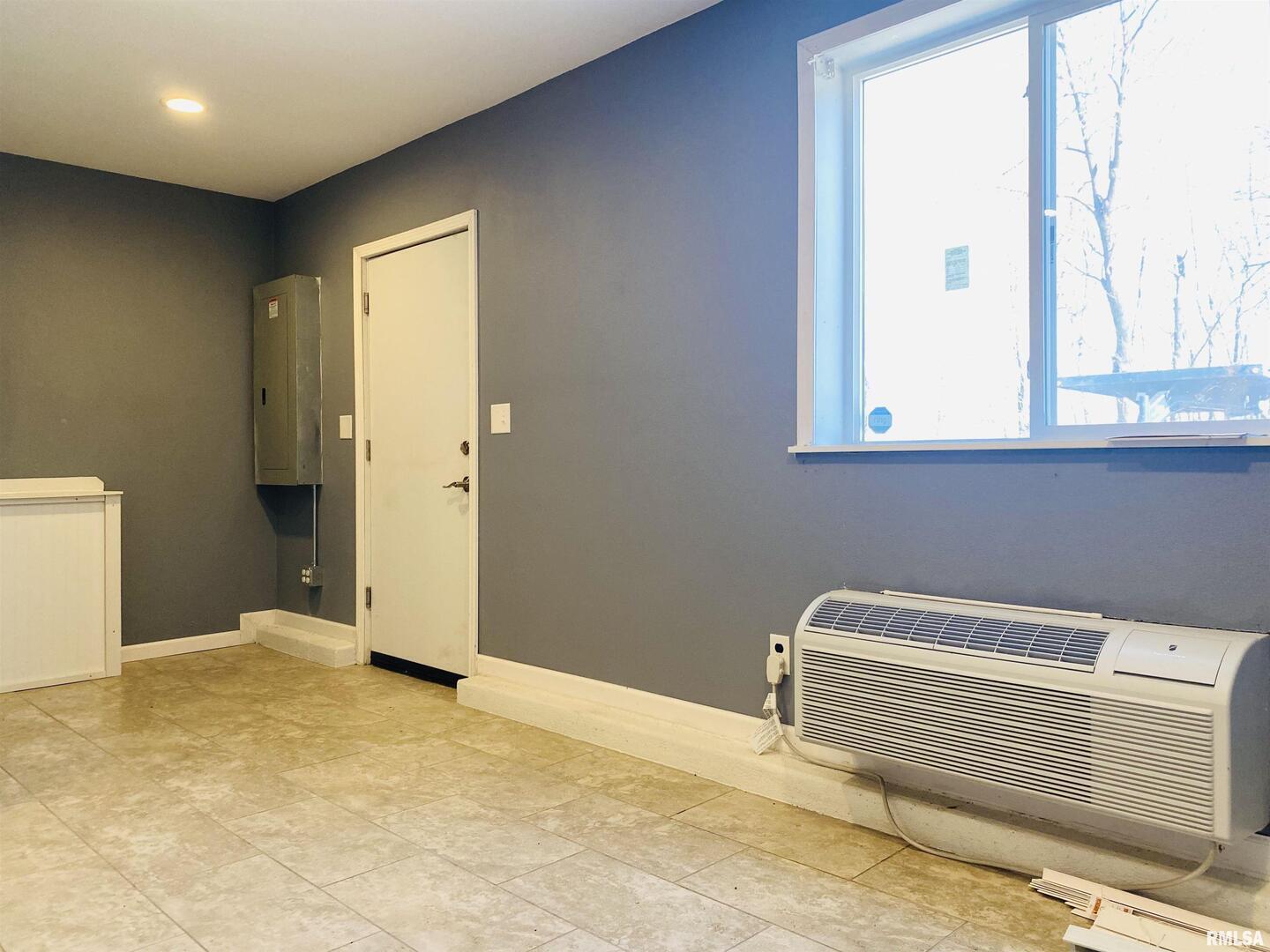 7217 Northwest Boulevard 3a-4a-5a-5b-6b Property Photo 4