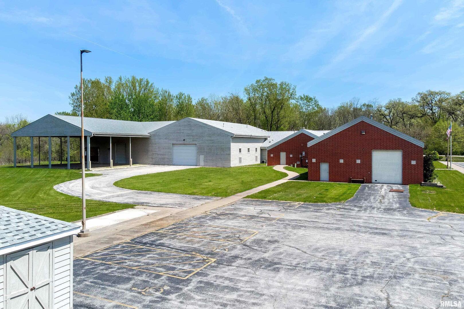 479 27th Street Property Photo 4