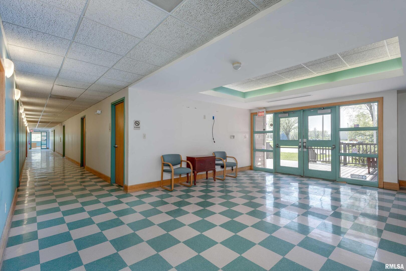 479 27th Street Property Photo 14