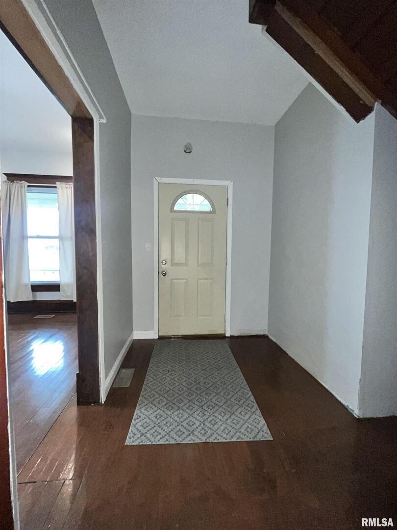 226 2nd Avenue Property Photo 3