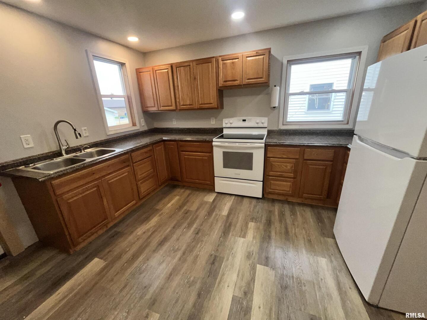 226 2nd Avenue Property Photo 12