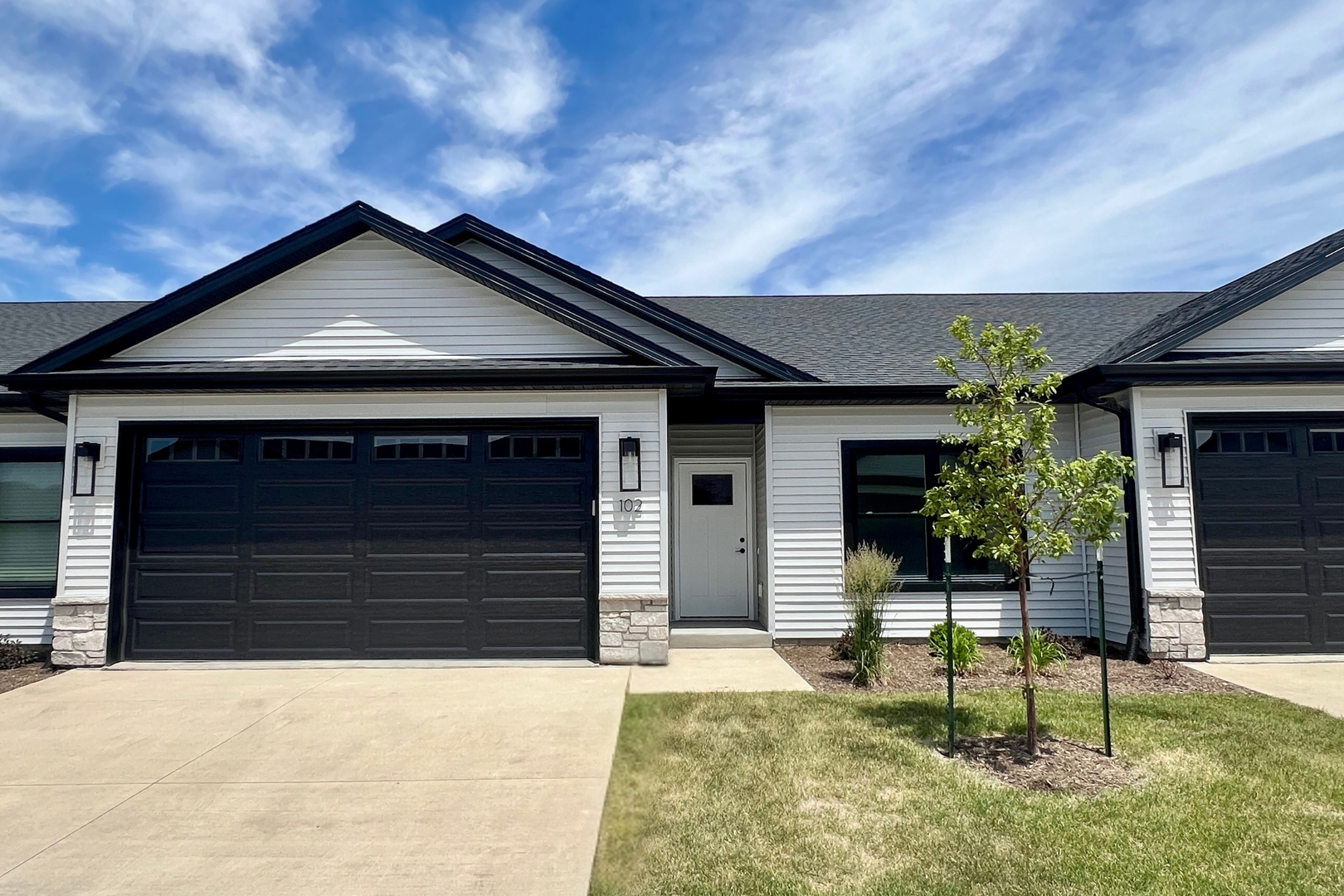 1875 Redbud Circle 102 Property Photo 1