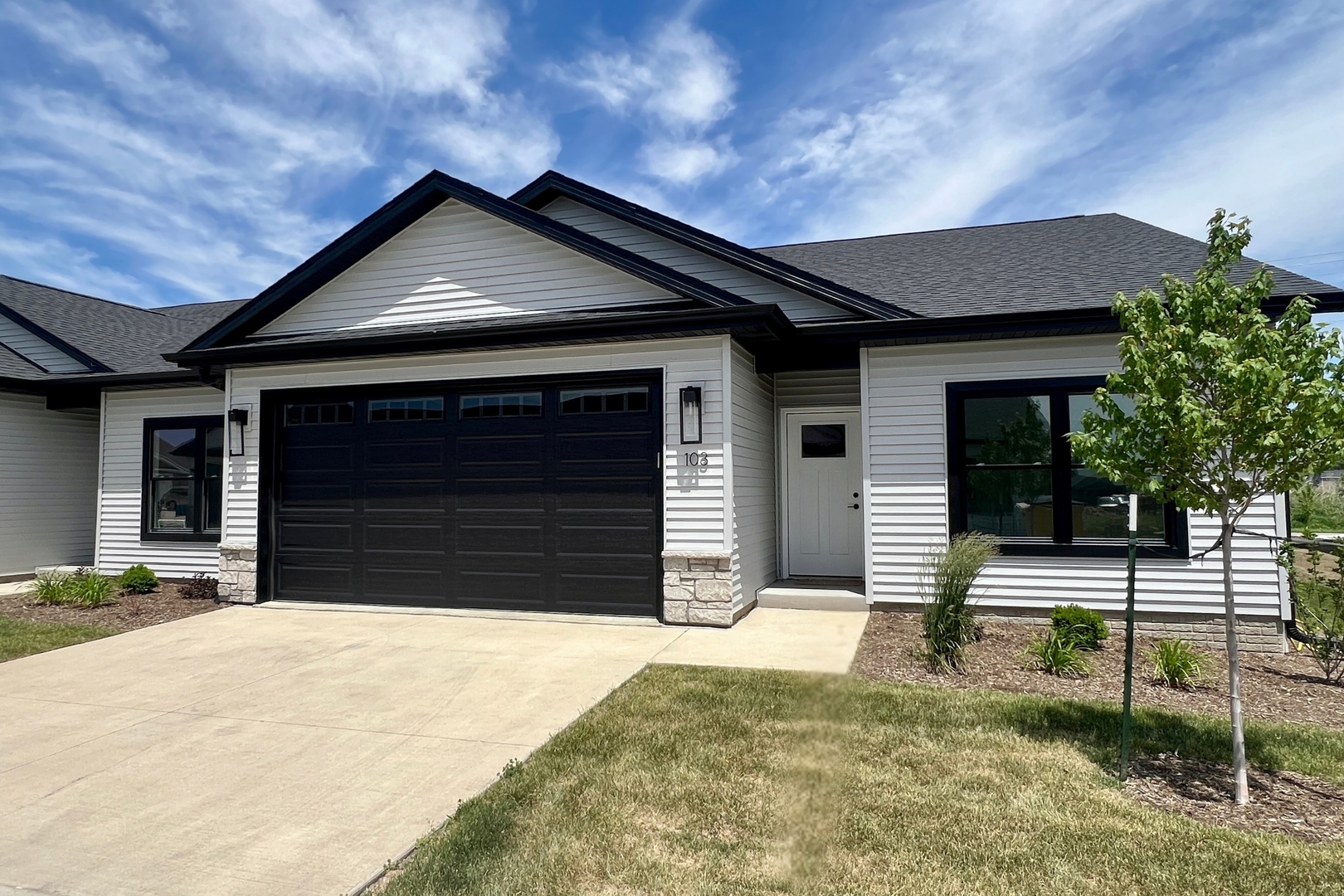 1875 Redbud Circle 103 Property Photo 1