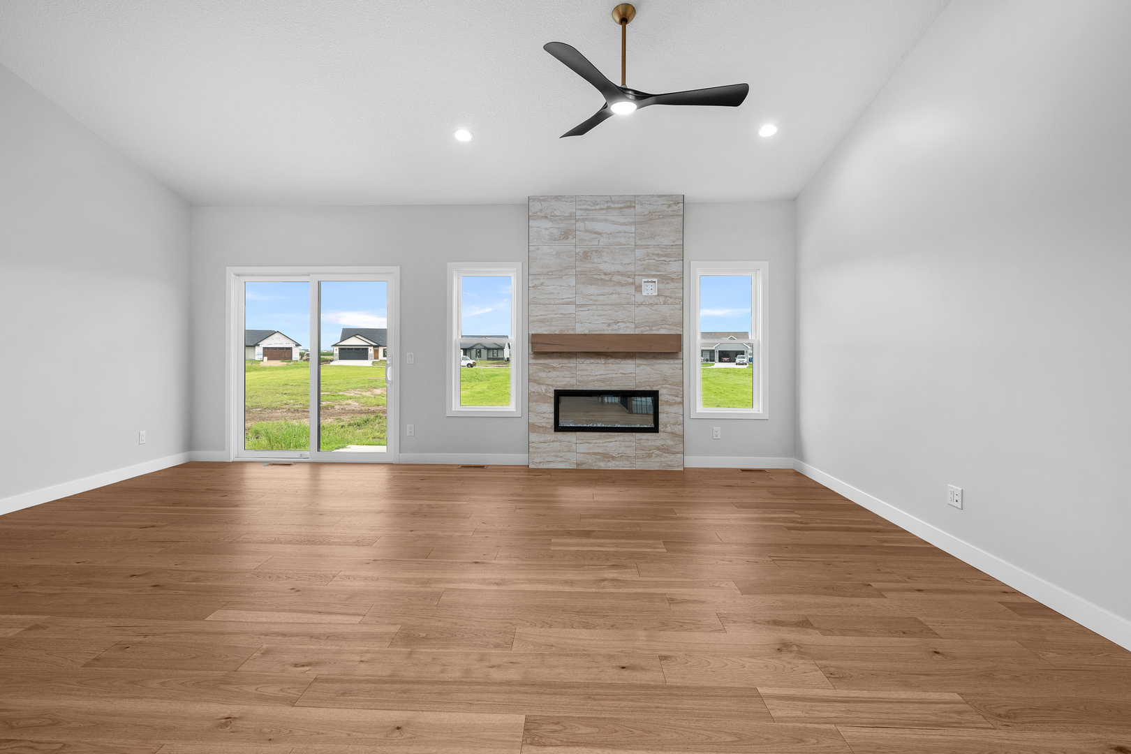 1867 Redbud Circle 103 Property Photo 5