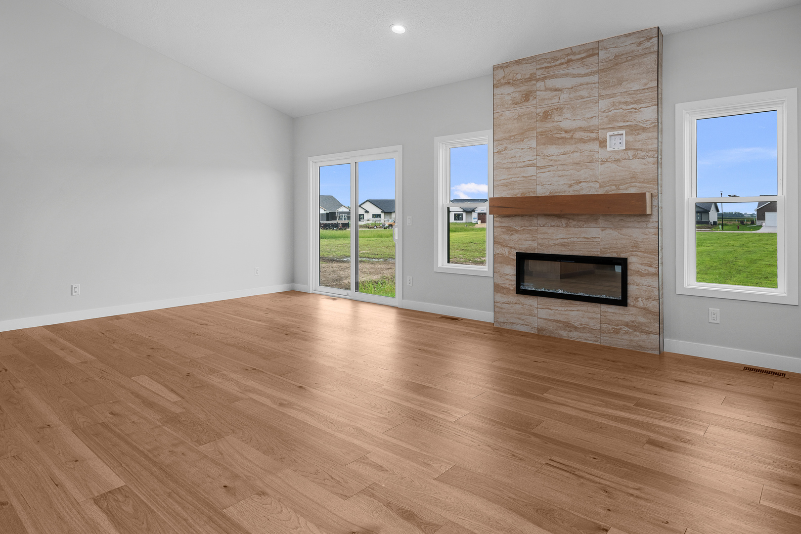 1867 Redbud Circle 103 Property Photo 6