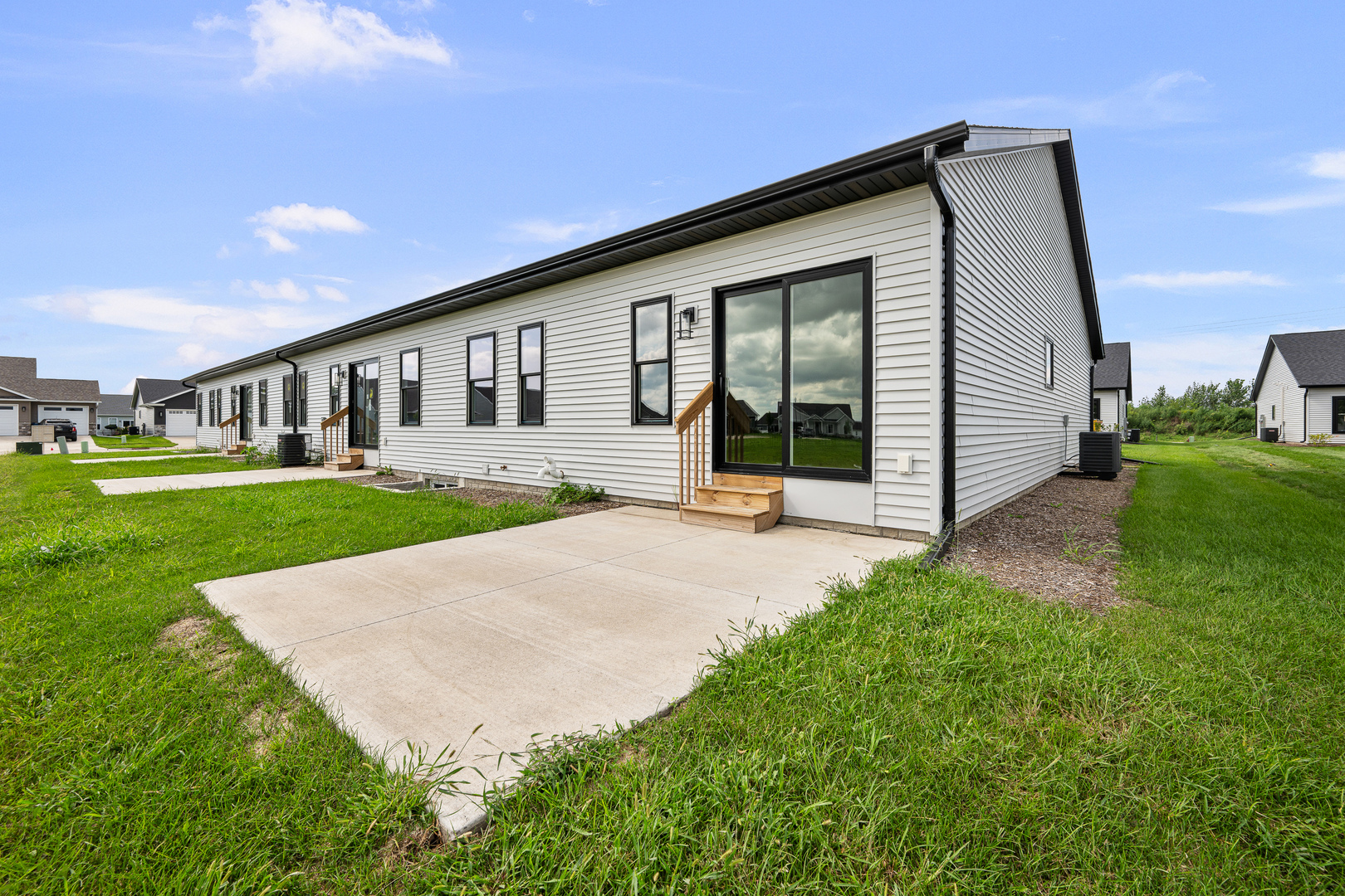 1867 Redbud Circle 103 Property Photo 15