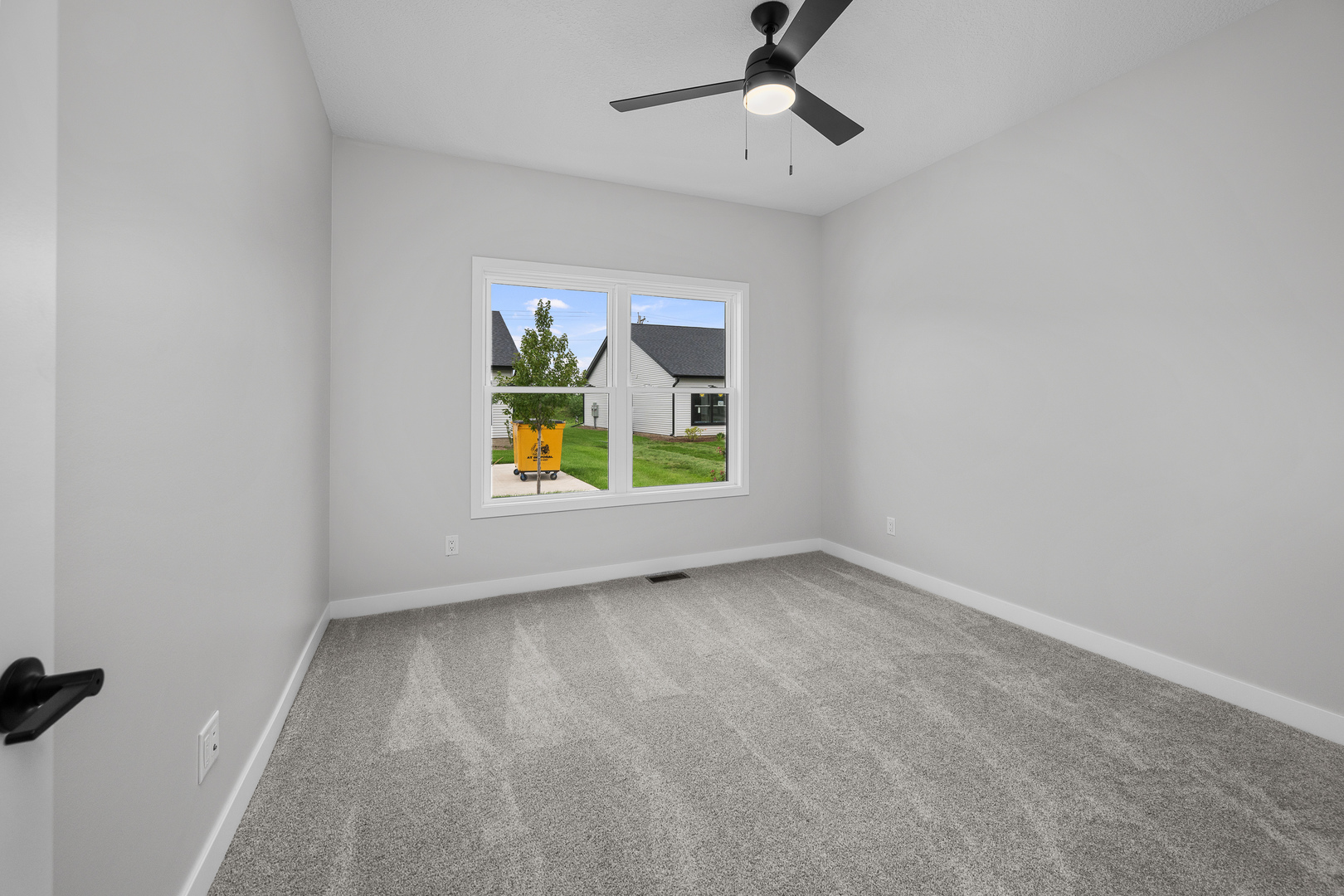 1867 Redbud Circle 103 Property Photo 31