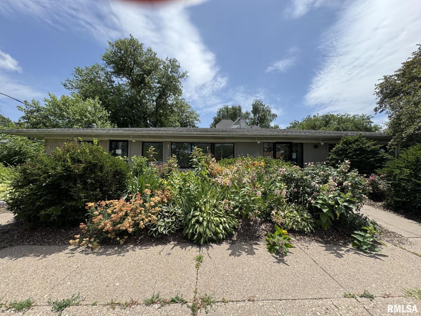 415 E George Washington Boulevard Property Photo 1