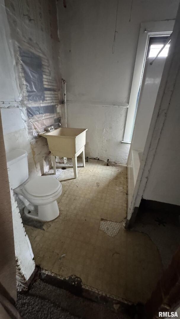1815 W 3rd Street Property Photo 12