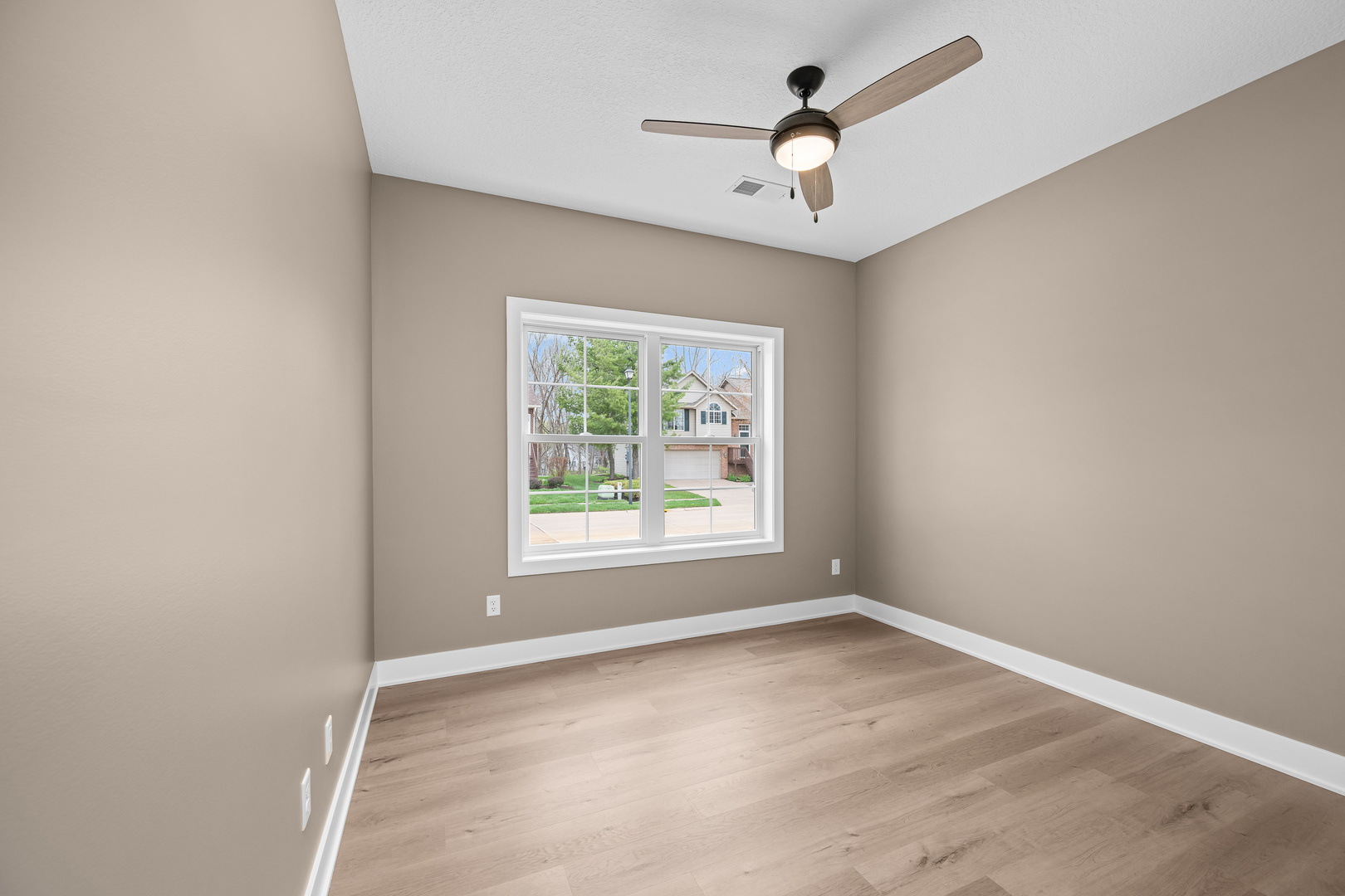 1266 33rd Avenue Circle Property Photo 3