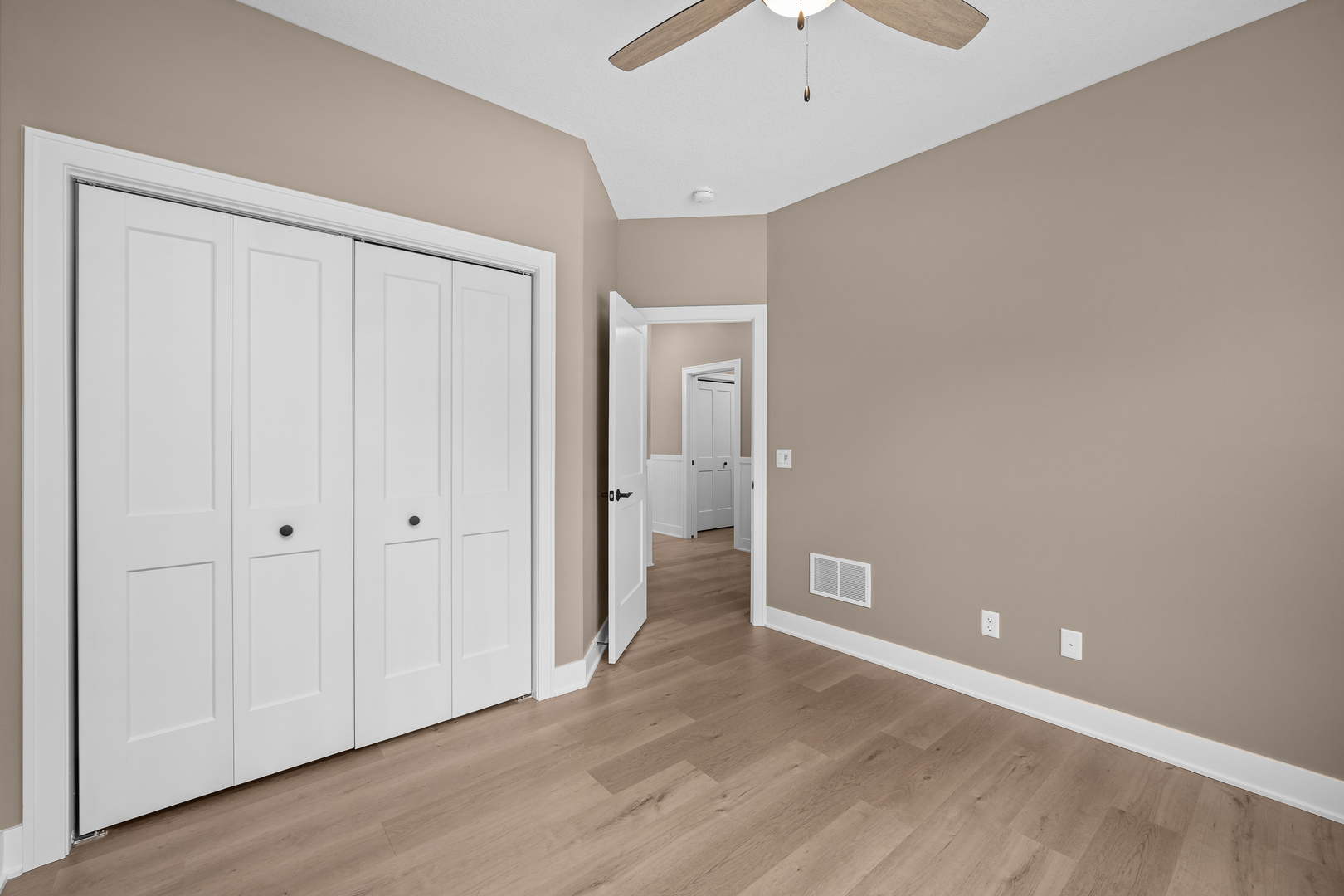 1266 33rd Avenue Circle Property Photo 4