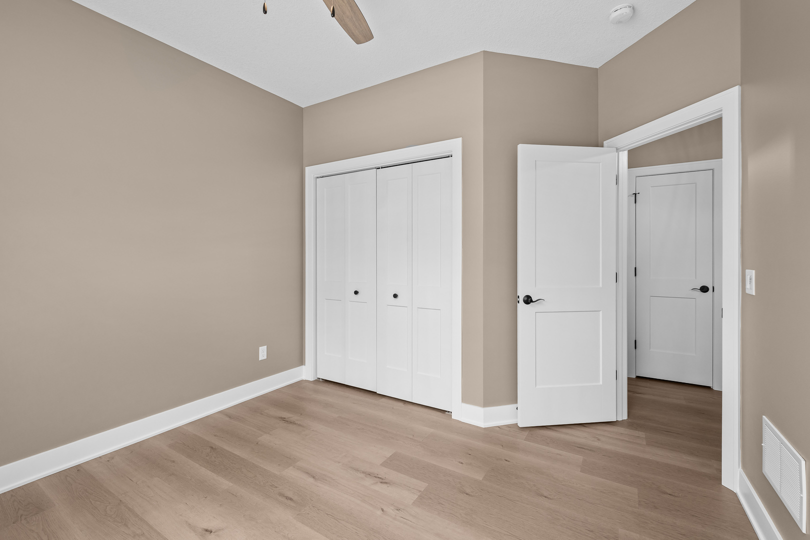 1266 33rd Avenue Circle Property Photo 5