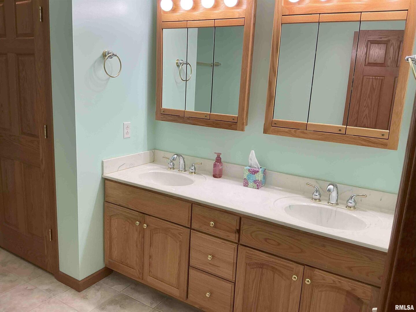 1808 106th Avenue Property Photo 11