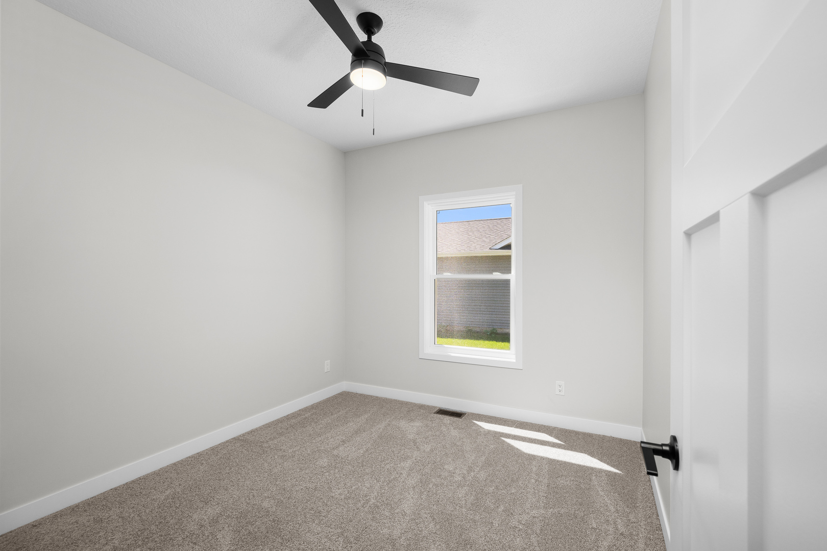 1210 Eagle's Crest Drive Property Photo 24