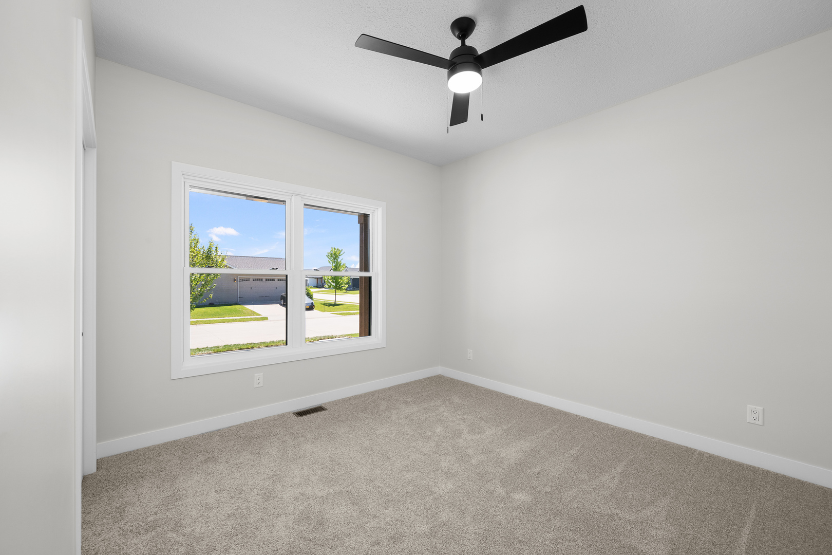 1210 Eagle's Crest Drive Property Photo 27