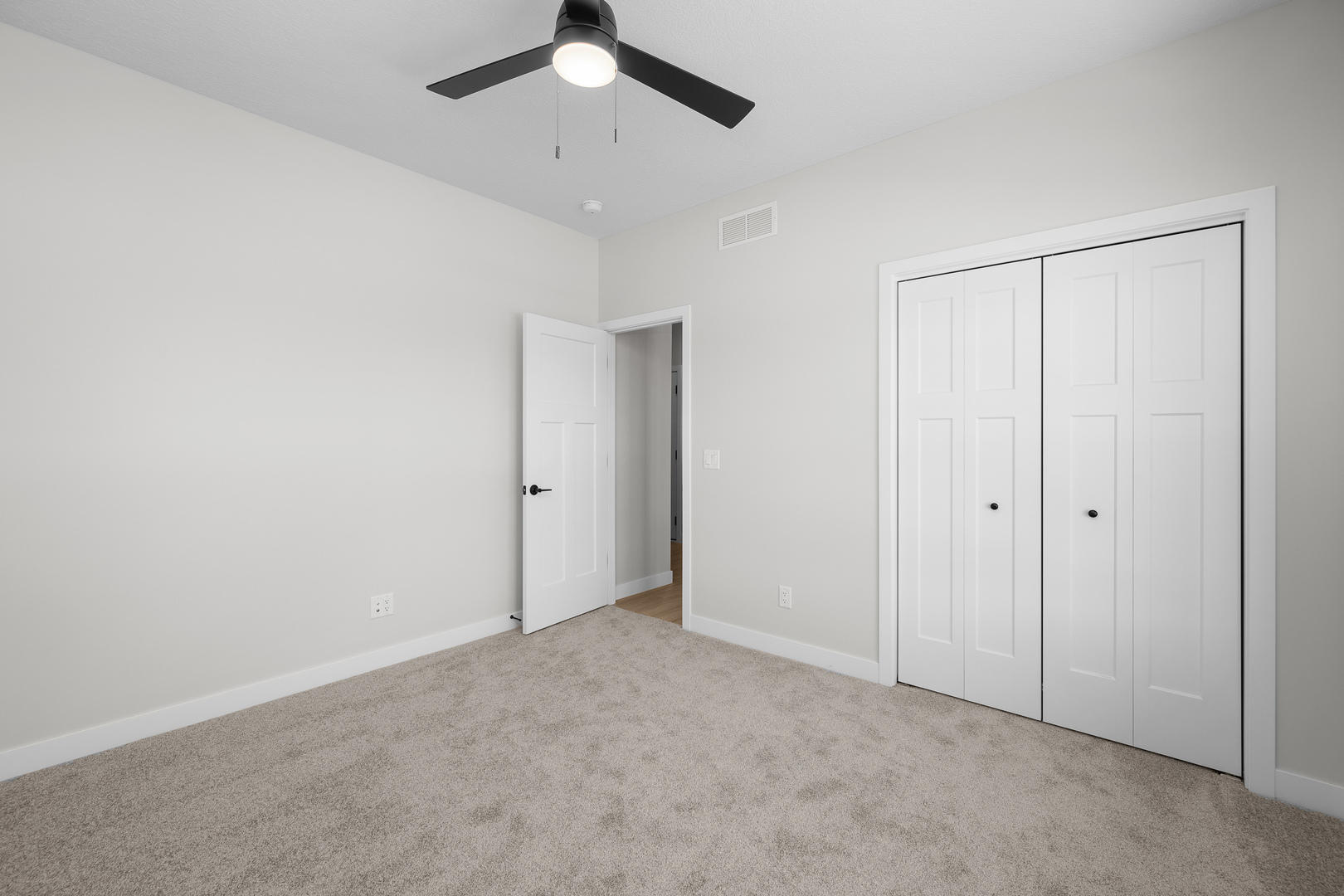 1210 Eagle's Crest Drive Property Photo 29