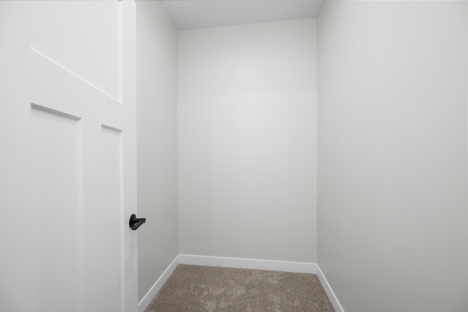 1210 Eagle's Crest Drive Property Photo 36