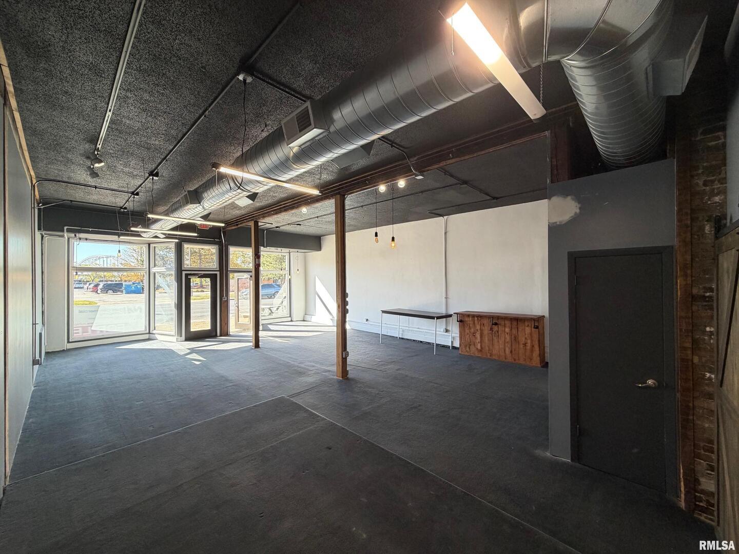 520 W 2nd Street Property Photo 3