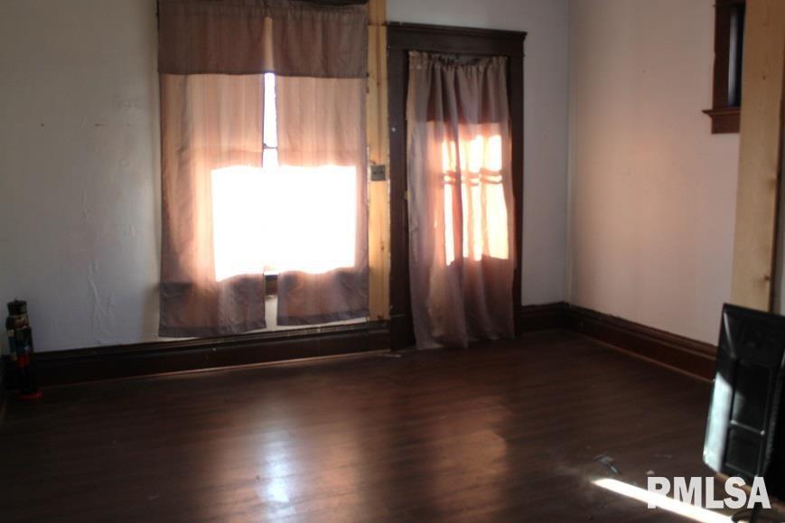 714 S Main Street Property Photo 4